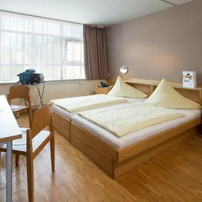 Allyouneed Hotel Salzburgo 3*,