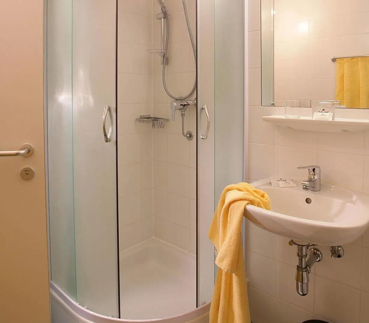 Allyouneed Hotel Salzburgo 3*,  Austria