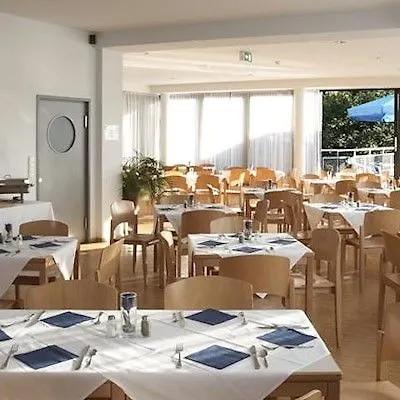 Allyouneed Hotel Salzburg 3*,